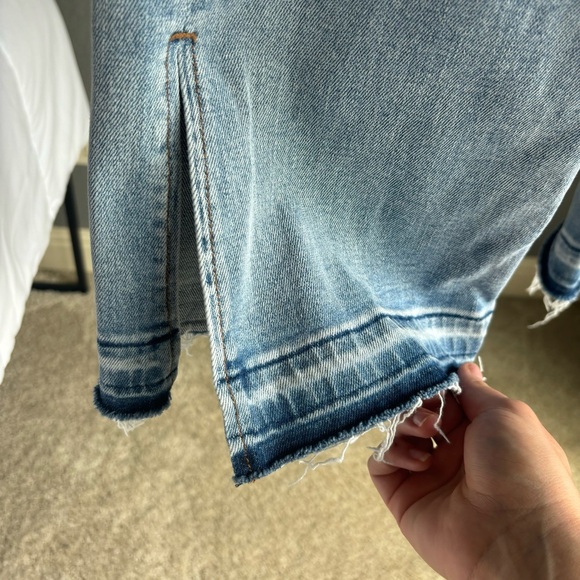 Kut from Kloth Stella High rise Flare Side Slit Jean Size: 2 - Picture 4 of 7